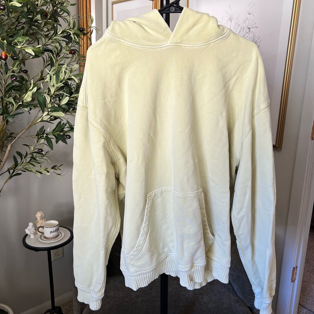 Elwood Core Hoodie in Light Yellow